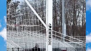 Semua Kiper Benci INI???? - Adobet88