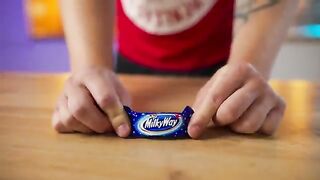 Я СДЕЛАЛ ГИГАНТСКИЙ MilkyWay ВЕСОМ 110 КИЛОГРАММ.mp4