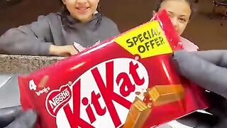 ايس كريم رول كيت كات ????.mp4