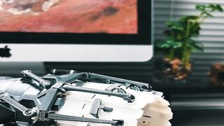 The Best Creative Desktop Humidifier: Hardcore Jet Engine Design