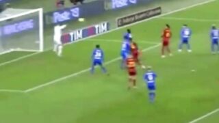 Di Stadio Olimpico, Guglielmo Vicario menunjukkan apa arti refleks dan insting seorang kiper.