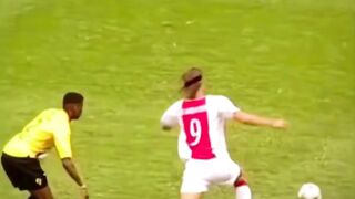 Pada hari ini, 2004: Gol solo gemilang Zlatan Ibrahimovic untuk Ajax vs NAC Breda