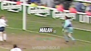 pemain ini nekast masuk ke lapangan