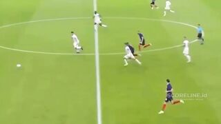 Momen ketika Mats Hummels mempertaruhkan segalanya saat menghadapi Kylian Mbappé benar-benar drama Piala Dunia yang murni. 2