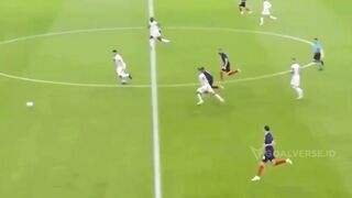 Momen ketika Mats Hummels mempertaruhkan segalanya saat menghadapi Kylian Mbappé benar-benar drama Piala Dunia yang murni. 3