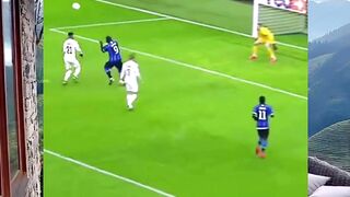 100% gol yang tak terduga ????⚽️