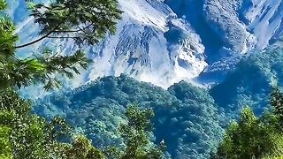 Pemandangan pegunungan 2