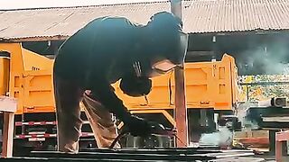 Nggak dilahirkin kaya, jadi harus kerja dua kali lipat