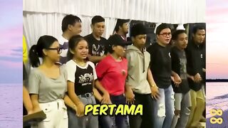 3 Tarian paling aneh di dunia!! versi bola88