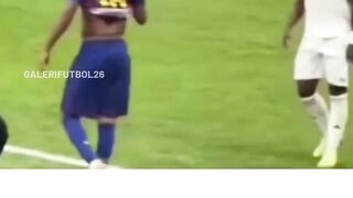 ada apa dengan nomer 10 dan 7 di sepak bola 3