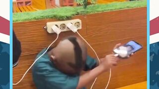 Pantesan dicariin ke kuil gk ada, ternyata aang lagi beli mie gacoan????????????????