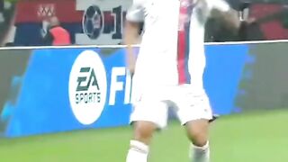 selebrasi Mario Balotell