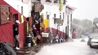 Kota Ini Nggak Pernah Kering! Hujan Turun Tanpa Henti