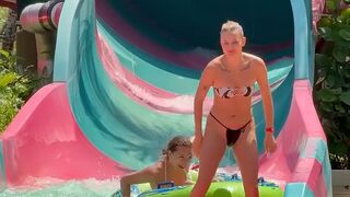 Um dia divertido no melhor parque aquático ⛱️