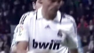 Pepe menggila vs Casquero