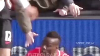 Nggak semua dukungan datang saat semuanya lagi baik-baik aja. 2