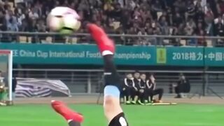 Acrobatic Goals Compilation yang Bikin Kamu Melotot