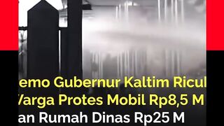 Ribuan massa dari aliansi Perjuangan Masyarakat Kaltim dan mahasiswa menggelar aksi demonstrasi di depan Kantor Gubernur dan DPRD Kaltim, Samarinda
