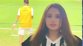 cewe ini memposting video ini dengan caption yang bilang terganggu kehadiran neymar