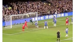 ADOBET88 - Luis Suarez Sad Moment