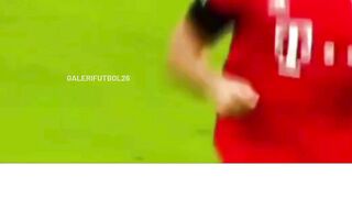 Dalam 9 menit itu, Lewandowski mencetak beberapa rekor lima gol tercepat dalam sejarah Bundesliga. 2