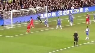 selebrasi sendiri suarez