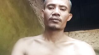 Selamat siang 8