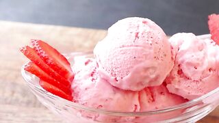 Fresh Strawberry Ice Cream Recipe with Natural Strawberry Flavour.mp4