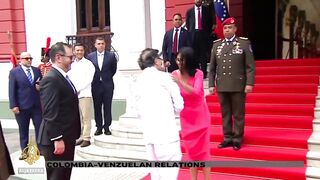 Colombia and Venezuela leaders meet as border crisis and US pressure grow.mp4
