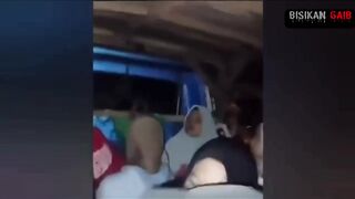 penampakan pocong 2