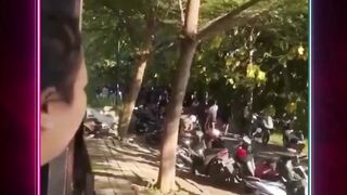 Sebuah video yang memperlihatkan aksi perkelahian sejumlah pemuda
