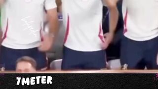 Keindahan tim nasional sepak bola Spanyol selalu terletak pada perpaduan sempurna antara persaingan yang berubah menjadi persatuan 3