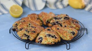 Сконы с голубикой