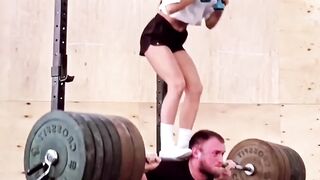 Strong Man | Squat Challenge