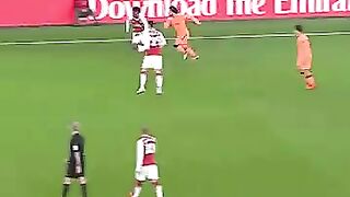 Coutinho header - Fast Liverpool move vs Arsenal
