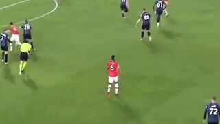 Definisi 'The Greatest of All Time' bukan cuma soal trofi, tapi soal momen ajaib yang bikin kita semua berdiri dari kursi! ????⚽️