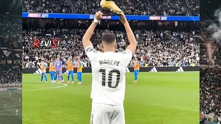 Di balik foto keren pesepakbola, ada admin yang siap membongkar aibnya! ????????