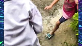 SEKOLAH DIPELOSOK PENUH PERJUANGAN