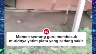 Sebuah video memperlihatkan momen haru saat seorang guru membesuk muridnya yang tengah sakit.