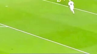 Ketika Casemiro Menyelamatkan Onana ????