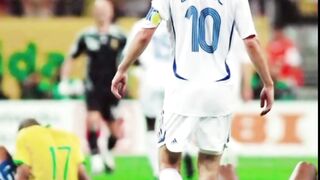 Bayangkan punya Ronaldinho, Kaka, dan Ronaldo