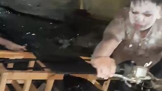 Penampakan hantu kecil