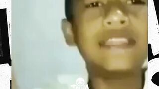 Ayam keselek wkwkw
