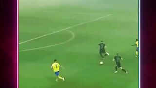 Ronaldo Menembak Ke Gawang Yang Terhalang Asap ⁉️????