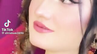 Beautiful Mehndi Bridal Compelet Look 2