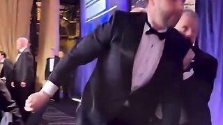 Donald Trump évacué _ des tirs au gala de Washington