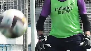 Thibaut Courtois Real Madrid Goalkeeper Trainings