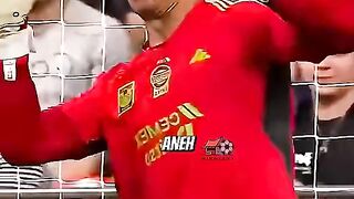 5 penalti paling aneh di sepak bola