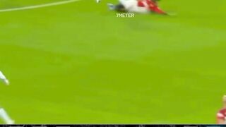 Manchester United memang tidak masuk dalam persaingan perebutan gelar juara, 2