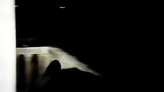 ada hantu ngintip